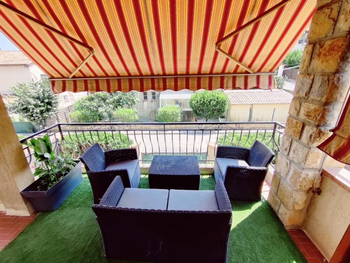 La Villa Castel - Haut De Villa - Parkings- 3 Chambres - 8 Couchages - Jardin - Barbecue Cagnes-sur-Mer Bagian luar foto