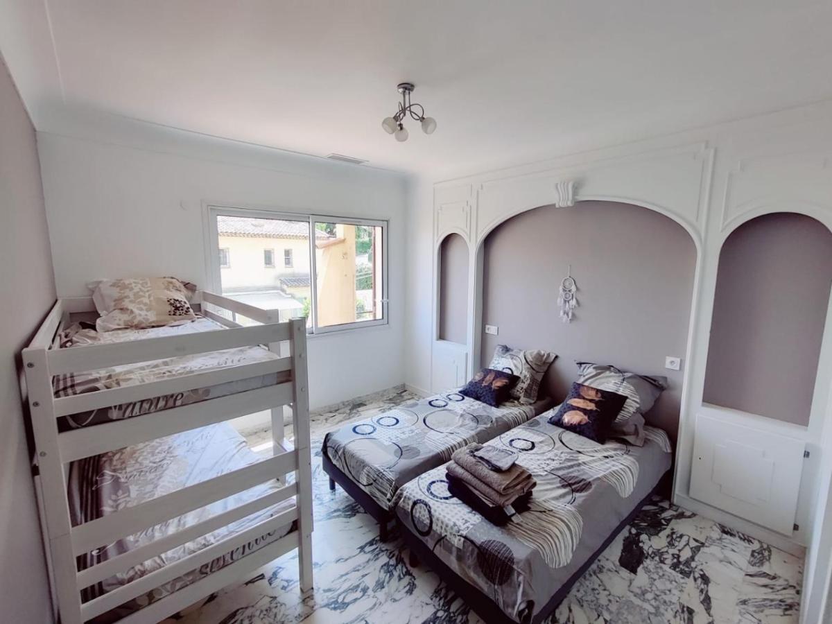 La Villa Castel - Haut De Villa - Parkings- 3 Chambres - 8 Couchages - Jardin - Barbecue Cagnes-sur-Mer Bagian luar foto
