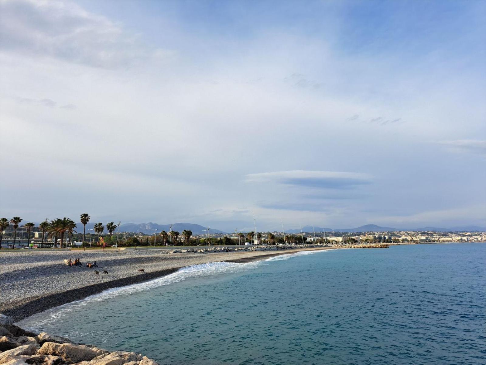 La Villa Castel - Haut De Villa - Parkings- 3 Chambres - 8 Couchages - Jardin - Barbecue Cagnes-sur-Mer Bagian luar foto